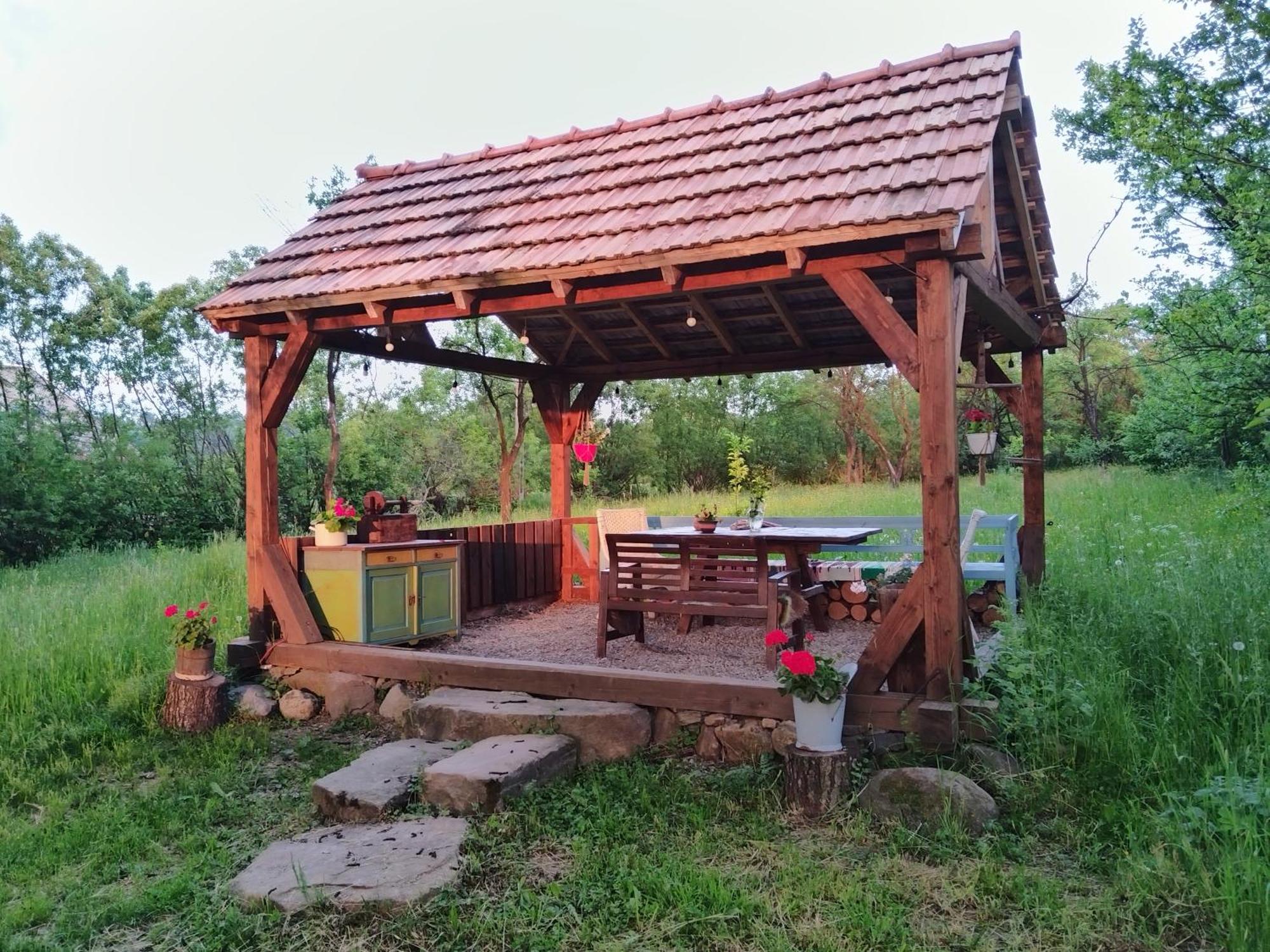 Small Apartment In Breb S Cosy Barn Esterno foto